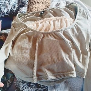 Long sleeve crop top